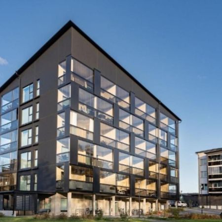 Modern Apartment Near Tampereen Messukeskus, With Own Private And Free Parking Zewnętrze zdjęcie